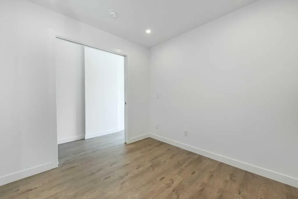 110 18 A Street NW Calgary AB T2N5G5