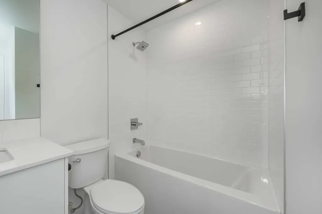 110 18 A Street NW Calgary AB T2N5G5