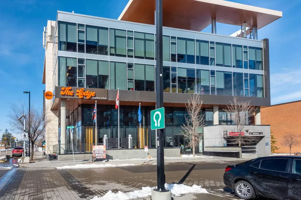 110 18 A Street NW Calgary AB T2N5G5