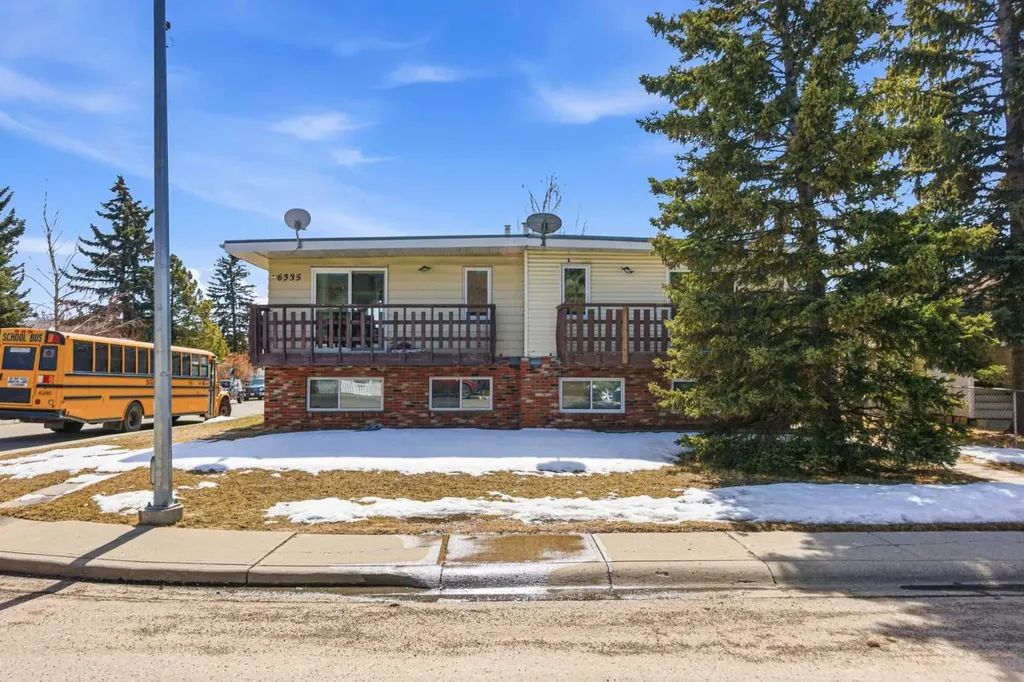 6333/6335 24 Avenue NE Calgary AB T1Y2C5