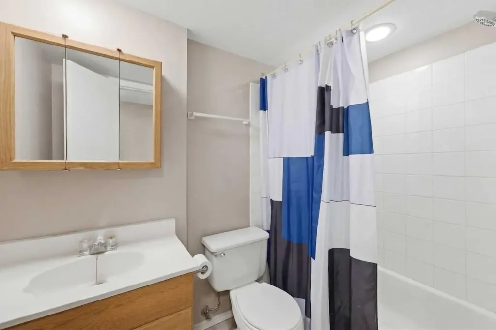6333/6335 24 Avenue NE Calgary AB T1Y2C5