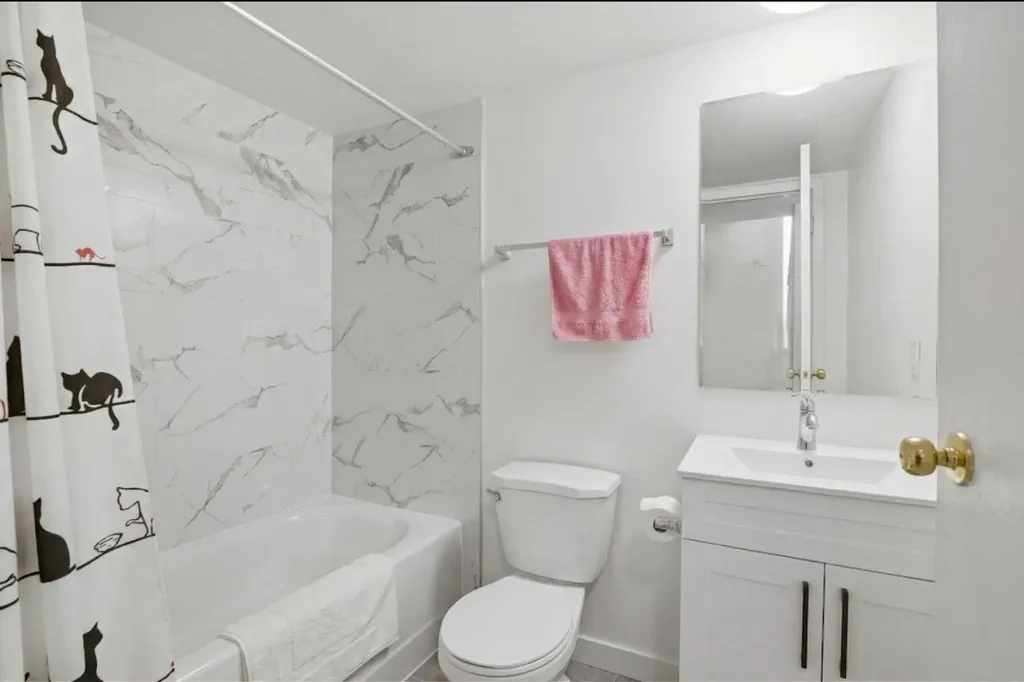6333/6335 24 Avenue NE Calgary AB T1Y2C5