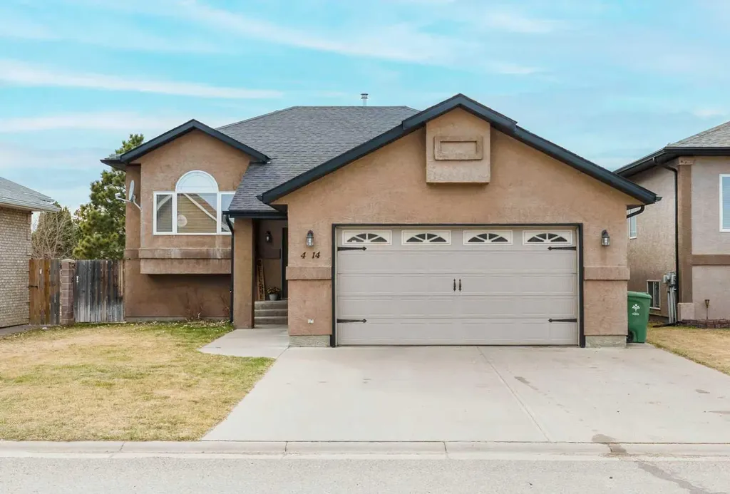 4214 56 Street Taber AB T1G 2J2