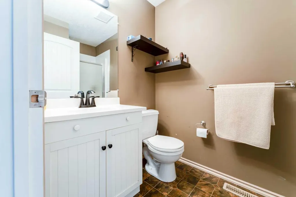 4214 56 Street Taber AB T1G 2J2