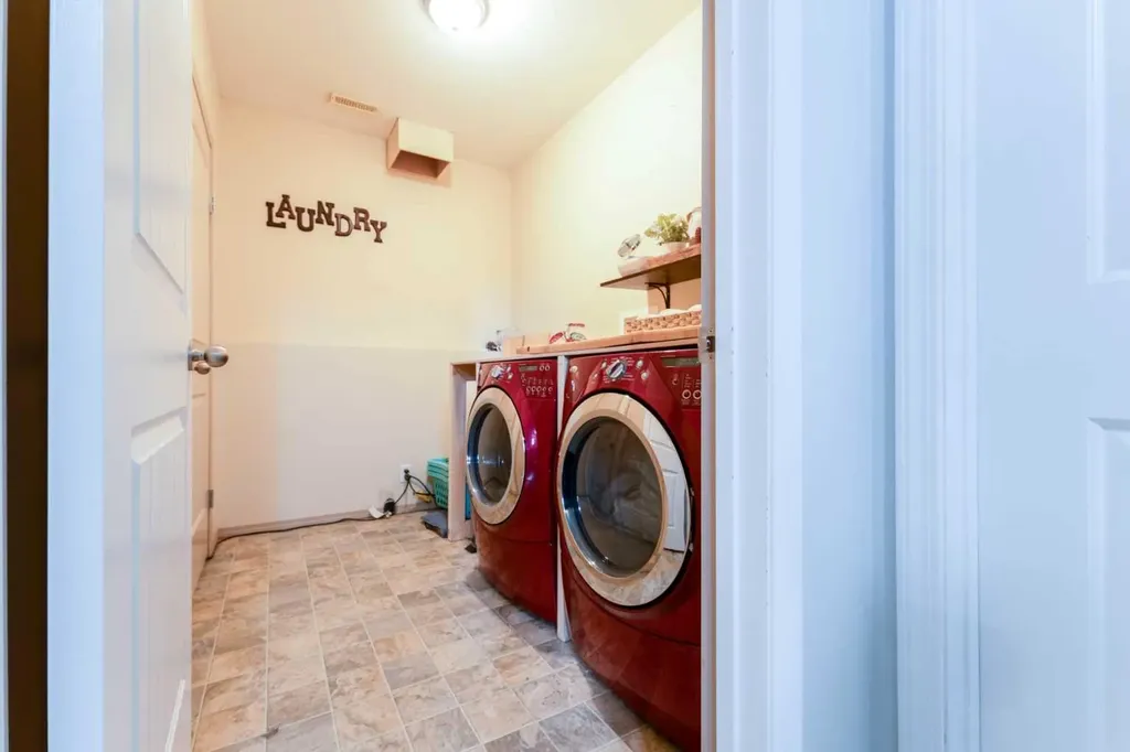 4214 56 Street Taber AB T1G 2J2