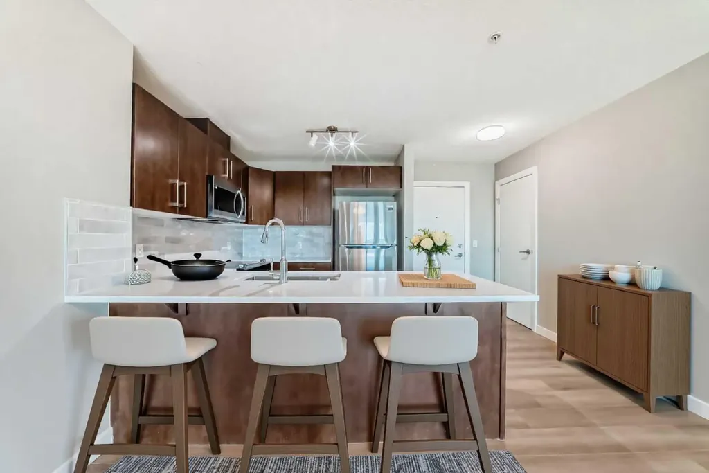 210 15 Avenue SE Calgary AB T2G 0B5