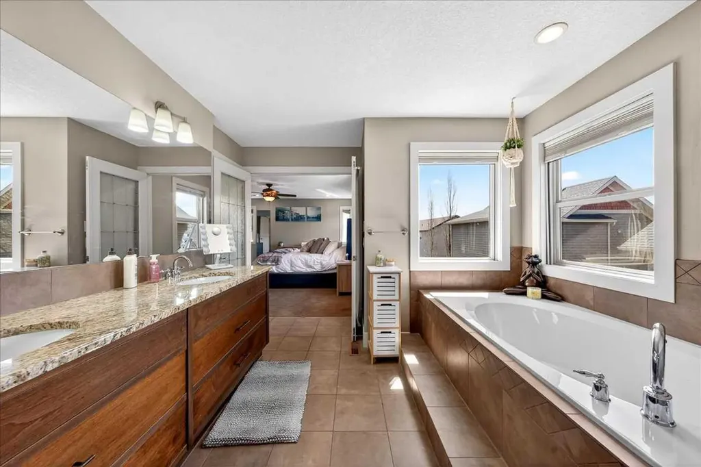 917 Channelside Road SW Airdrie AB T4B 3J3