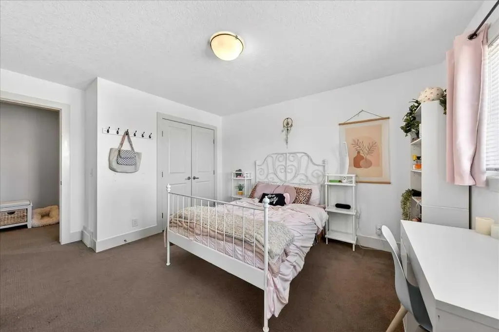 917 Channelside Road SW Airdrie AB T4B 3J3