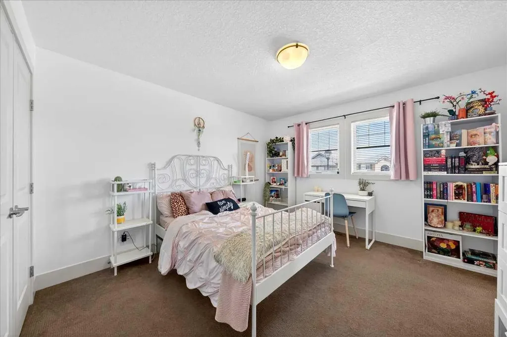 917 Channelside Road SW Airdrie AB T4B 3J3