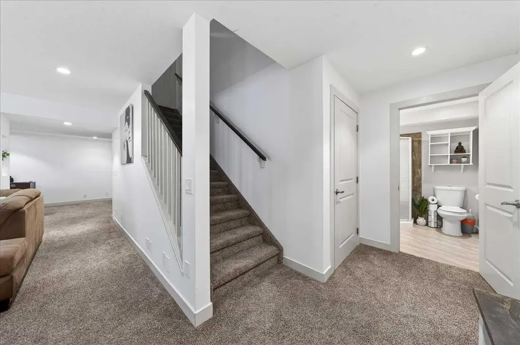 917 Channelside Road SW Airdrie AB T4B 3J3