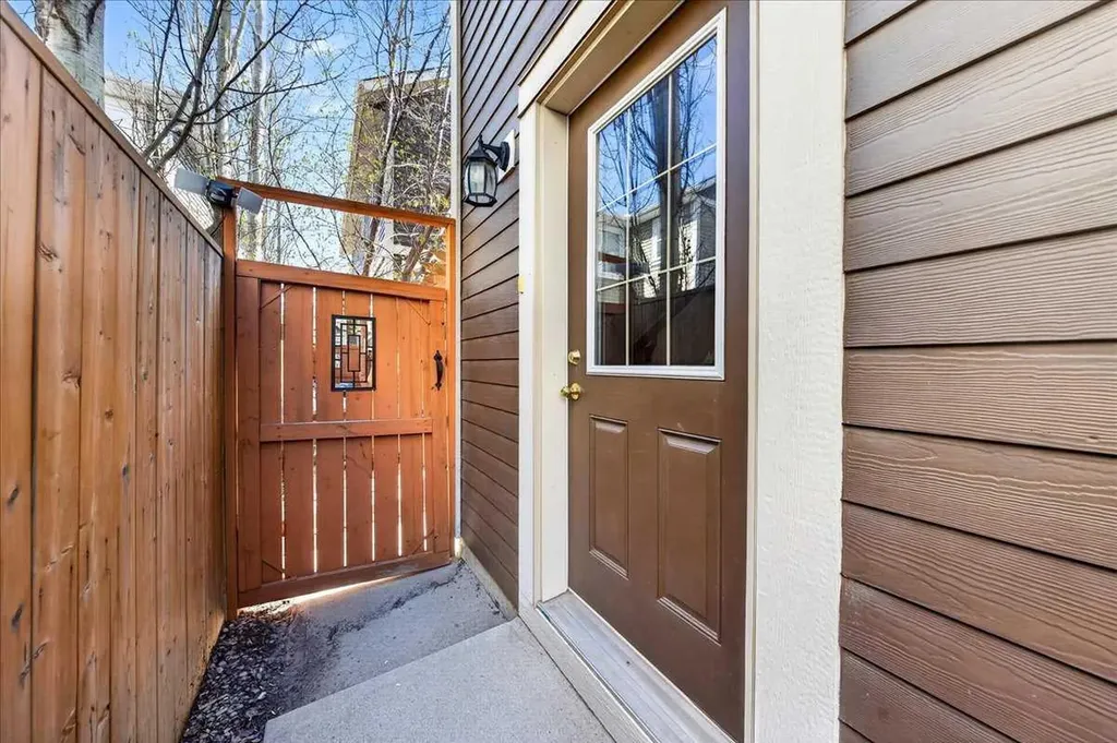 917 Channelside Road SW Airdrie AB T4B 3J3