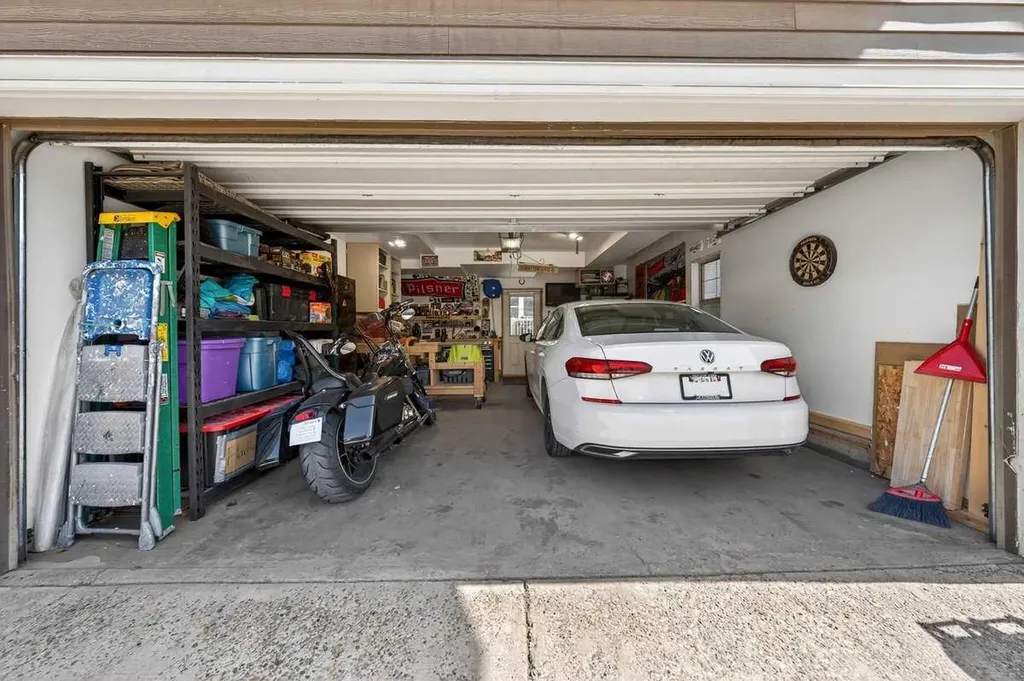 917 Channelside Road SW Airdrie AB T4B 3J3
