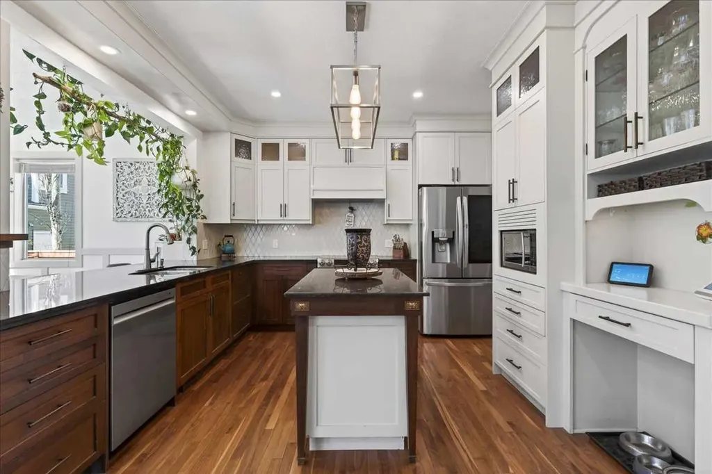 917 Channelside Road SW Airdrie AB T4B 3J3