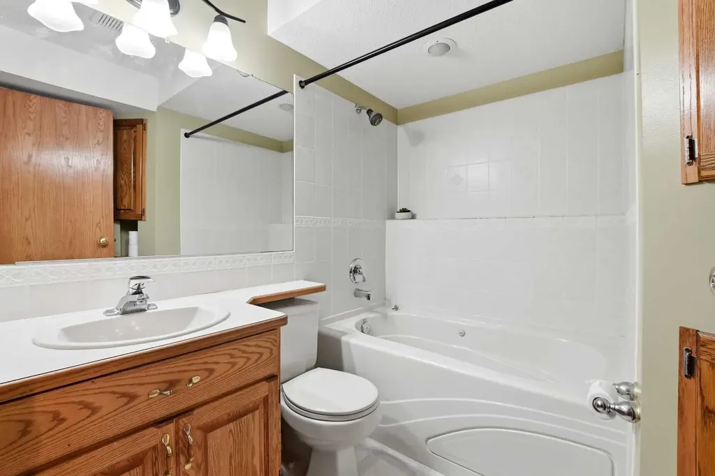 139 Donnelly Crescent Red Deer AB T4R 2L7