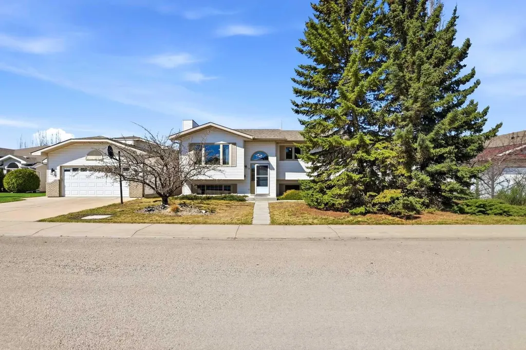 139 Donnelly Crescent Red Deer AB T4R 2L7