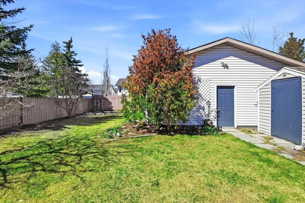 139 Donnelly Crescent Red Deer AB T4R 2L7