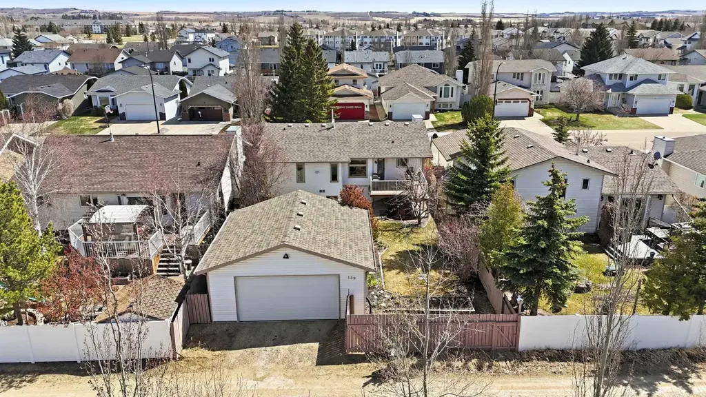 139 Donnelly Crescent Red Deer AB T4R 2L7