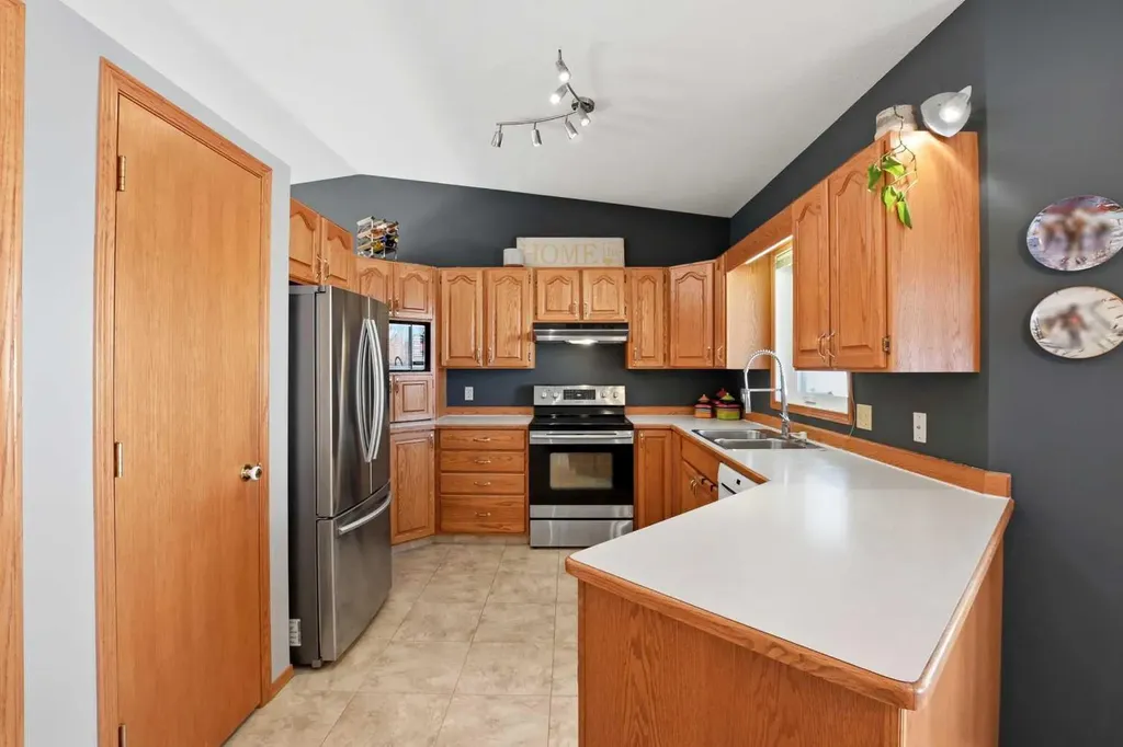 139 Donnelly Crescent Red Deer AB T4R 2L7