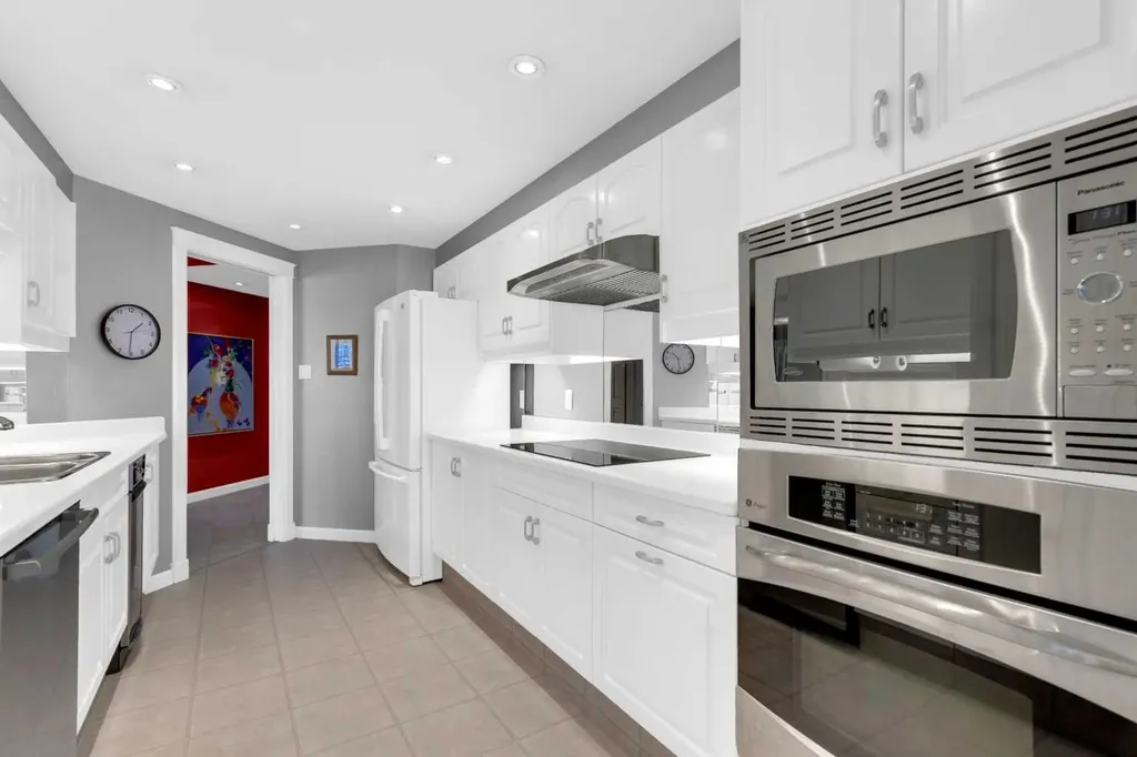 720 13 Avenue SW Calgary AB T2R 1M5