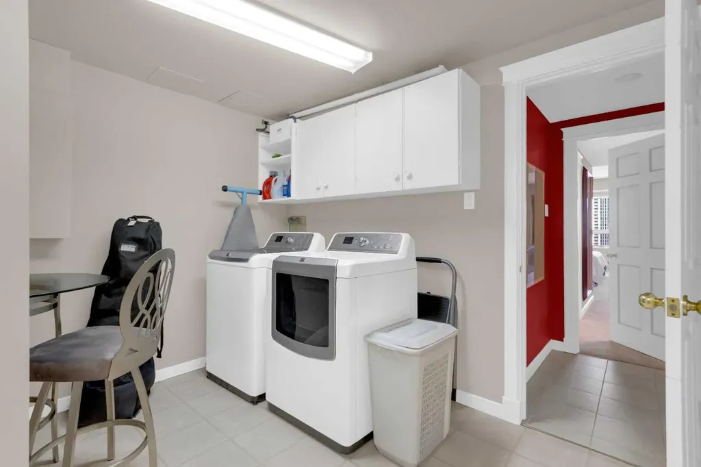 720 13 Avenue SW Calgary AB T2R 1M5