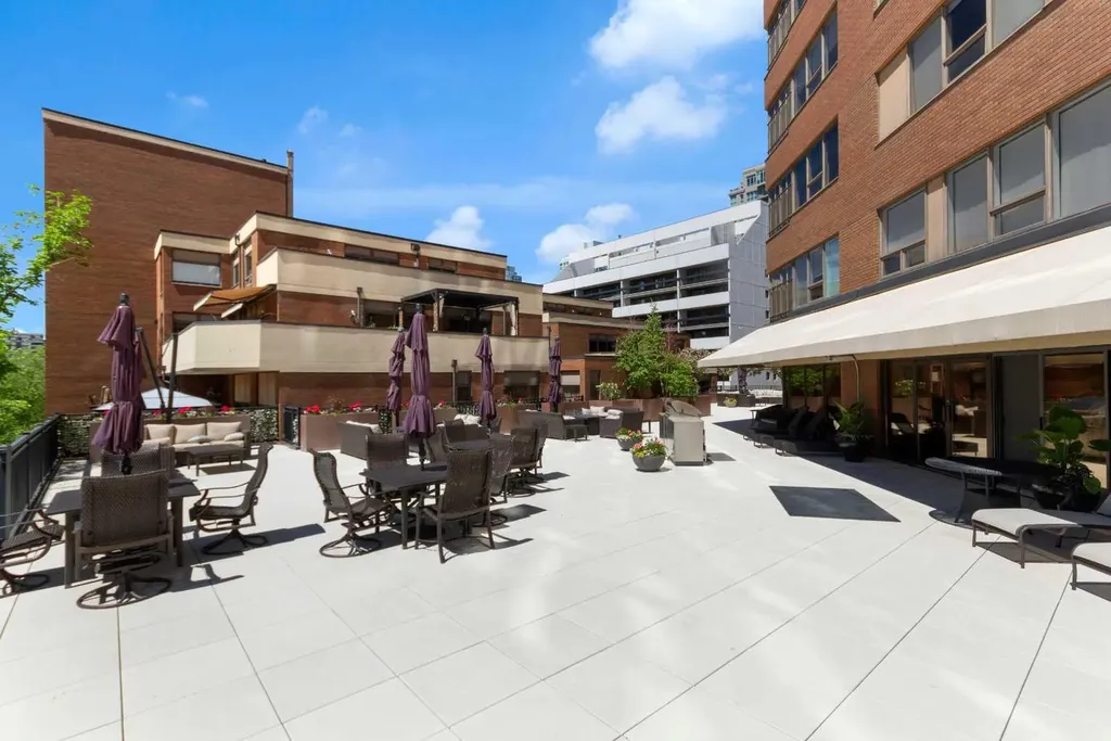 720 13 Avenue SW Calgary AB T2R 1M5
