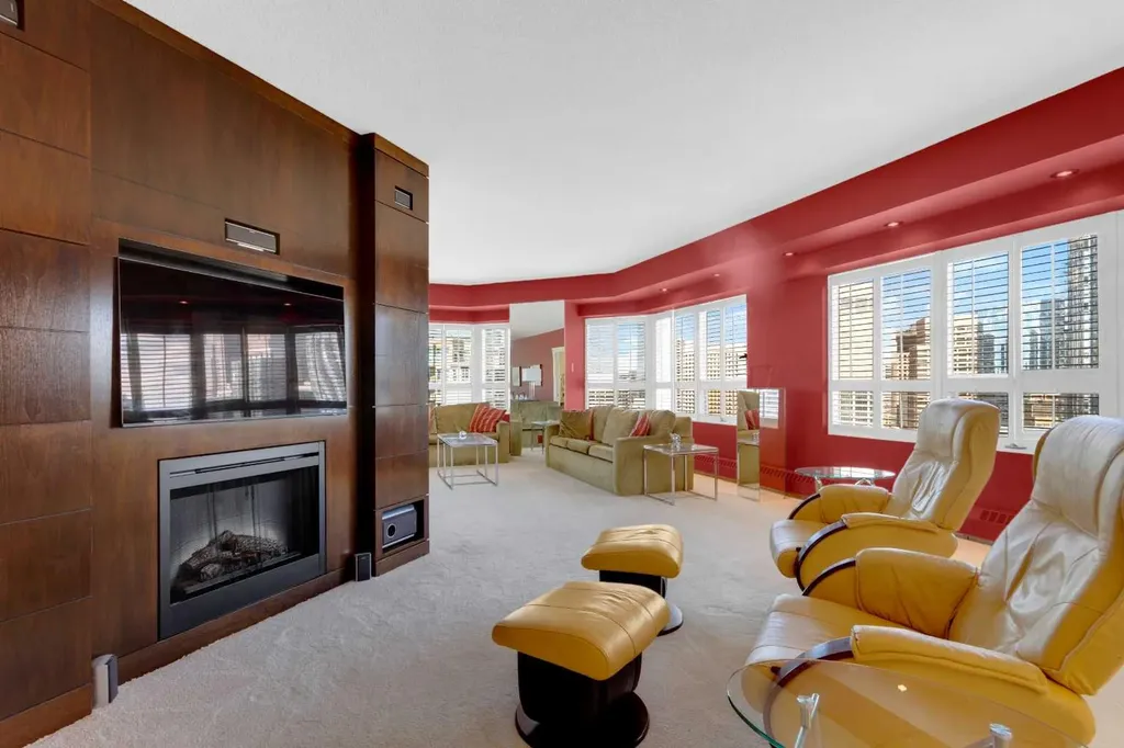 720 13 Avenue SW Calgary AB T2R 1M5