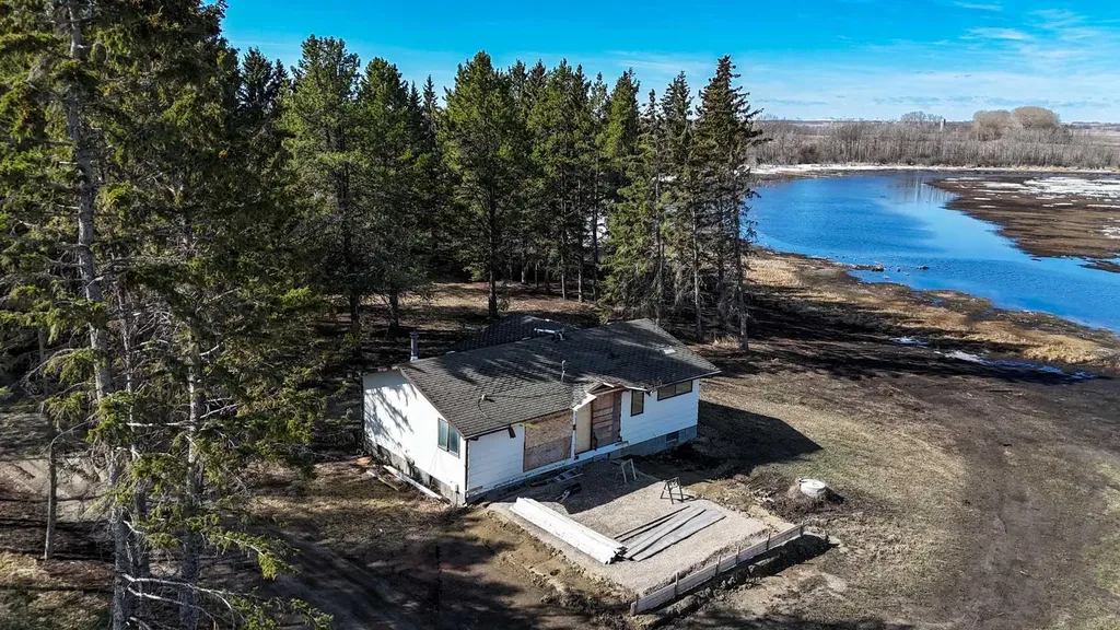 1250 343a Township Bowden AB T0M 0K0