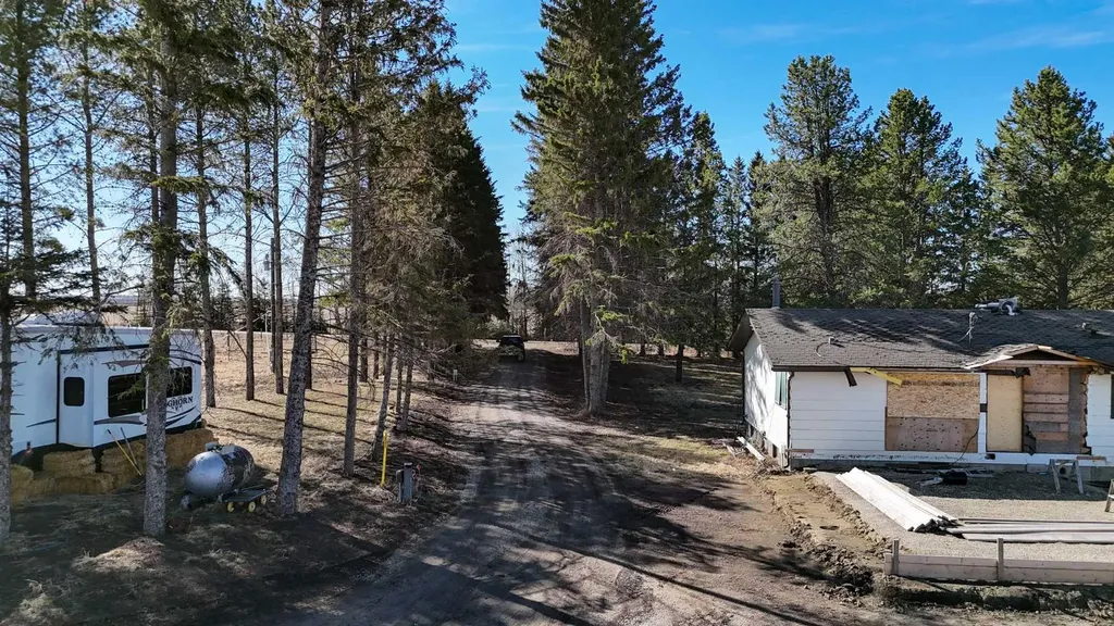 1250 343a Township Bowden AB T0M 0K0