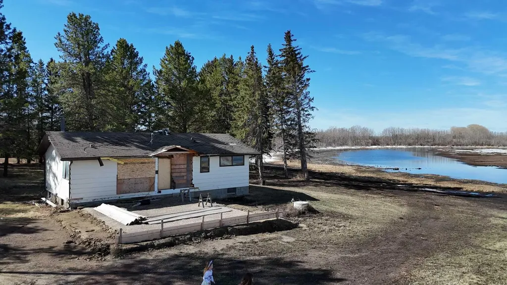 1250 343a Township Bowden AB T0M 0K0