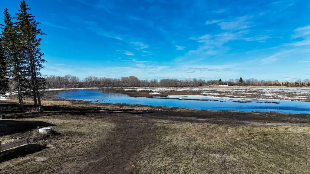 1250 343a Township Bowden AB T0M 0K0