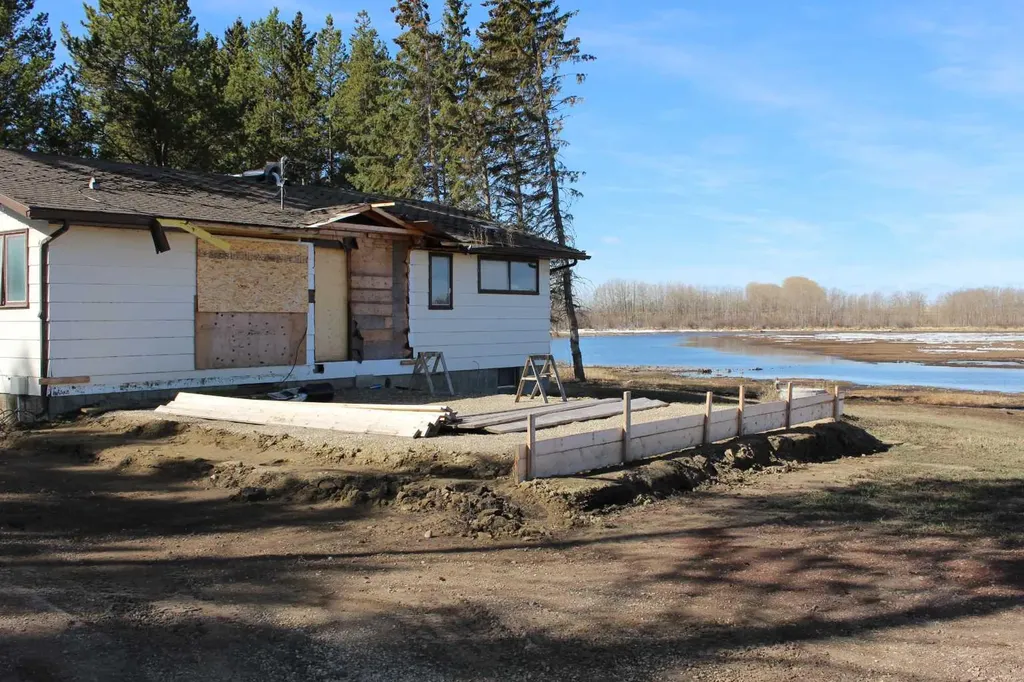 1250 343a Township Bowden AB T0M 0K0
