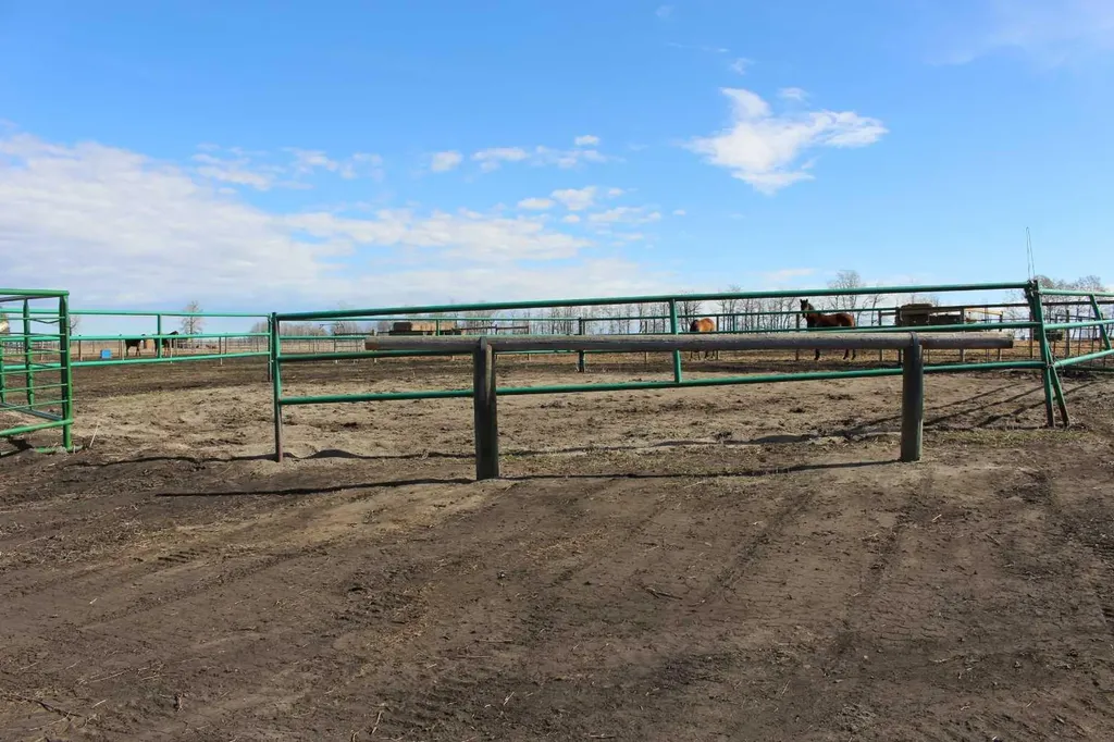 1250 343a Township Bowden AB T0M 0K0