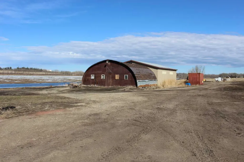 1250 343a Township Bowden AB T0M 0K0