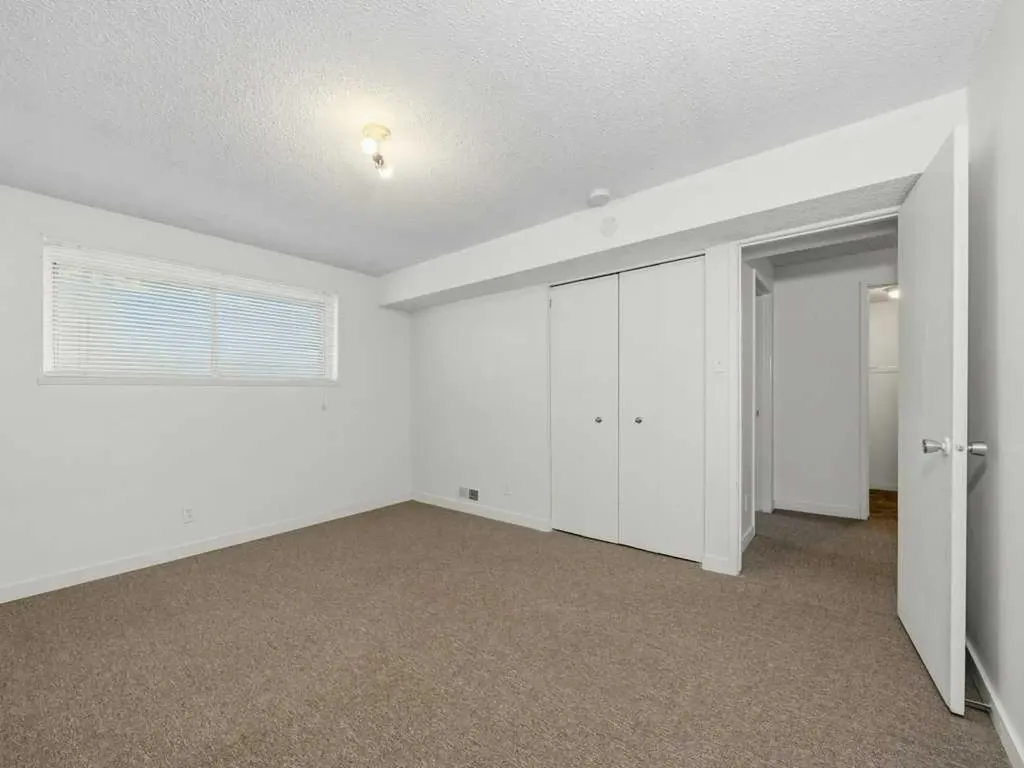 11759 Canfield Road SW Calgary AB T2W1J6