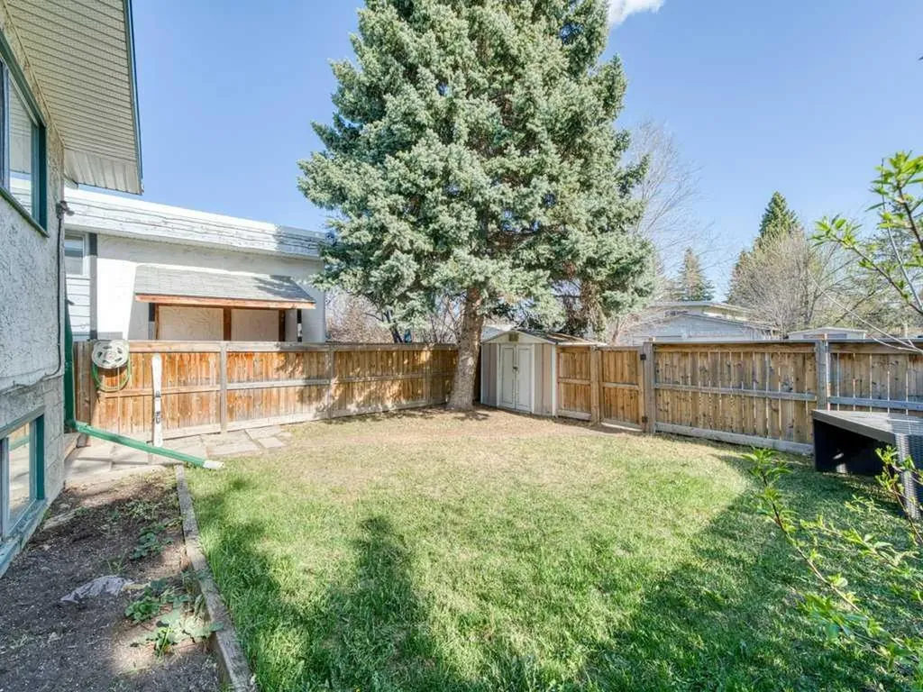 11759 Canfield Road SW Calgary AB T2W1J6
