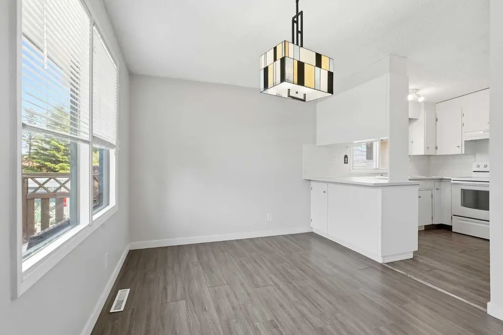 11759 Canfield Road SW Calgary AB T2W1J6