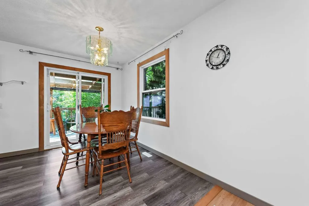 16 Rundleson Way NE Calgary AB T1Y 3N6