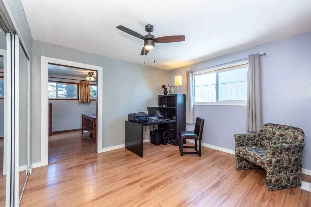 16 Rundleson Way NE Calgary AB T1Y 3N6