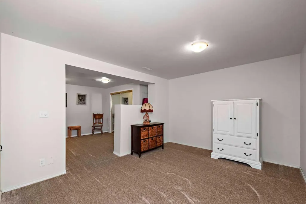16 Rundleson Way NE Calgary AB T1Y 3N6