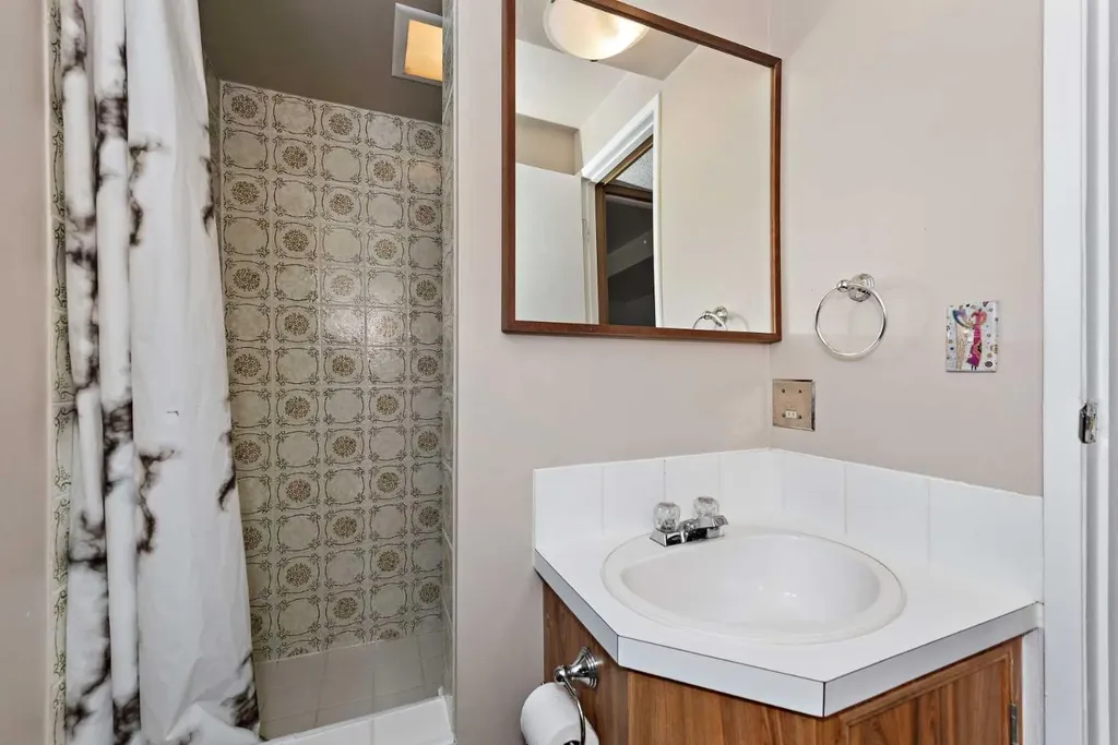 16 Rundleson Way NE Calgary AB T1Y 3N6