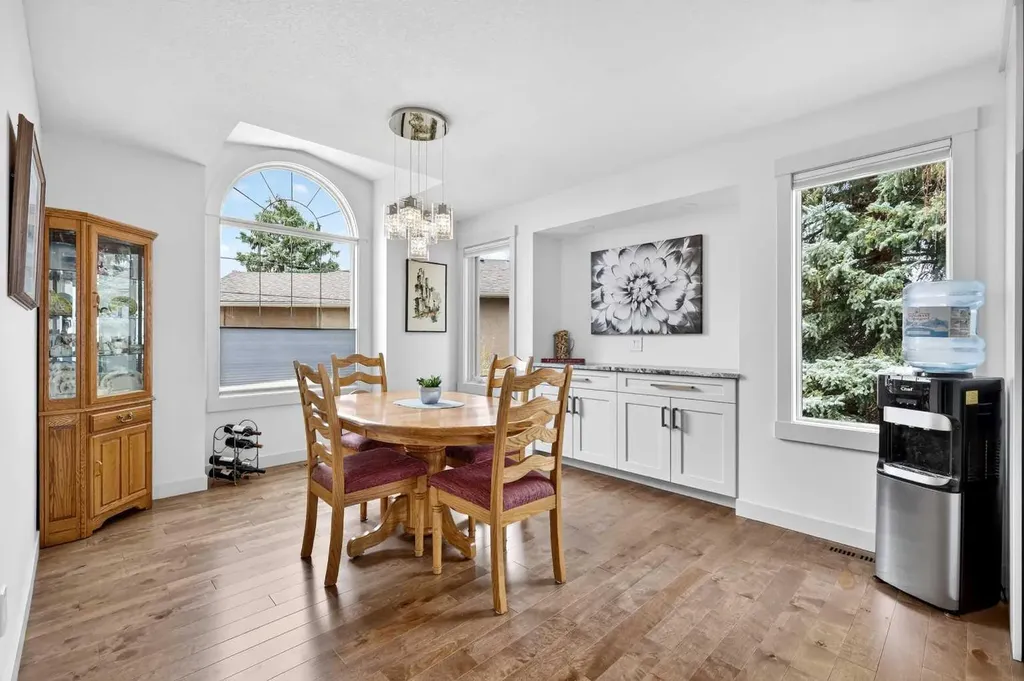 44 Cottonwood Boulevard Rural Foothills County AB T1S 4W2