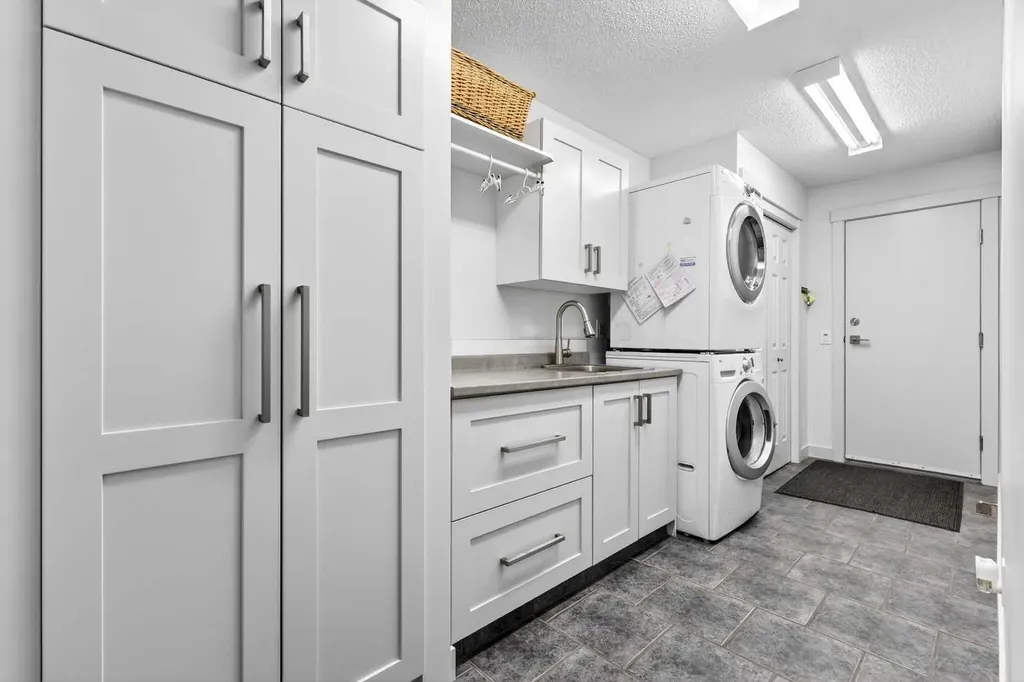 44 Cottonwood Boulevard Rural Foothills County AB T1S 4W2