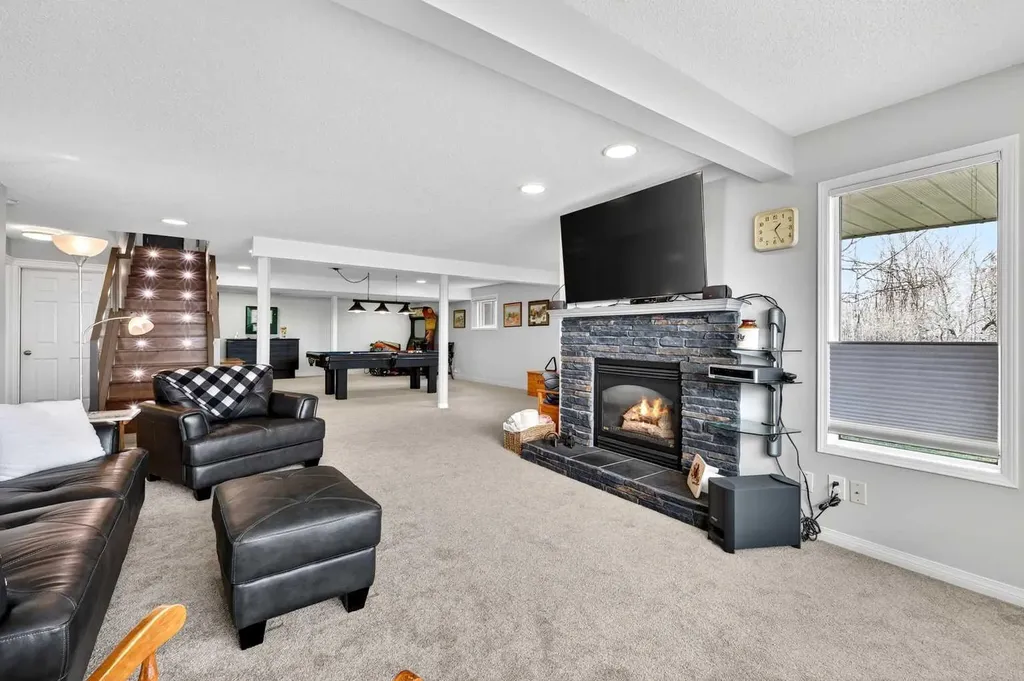 44 Cottonwood Boulevard Rural Foothills County AB T1S 4W2