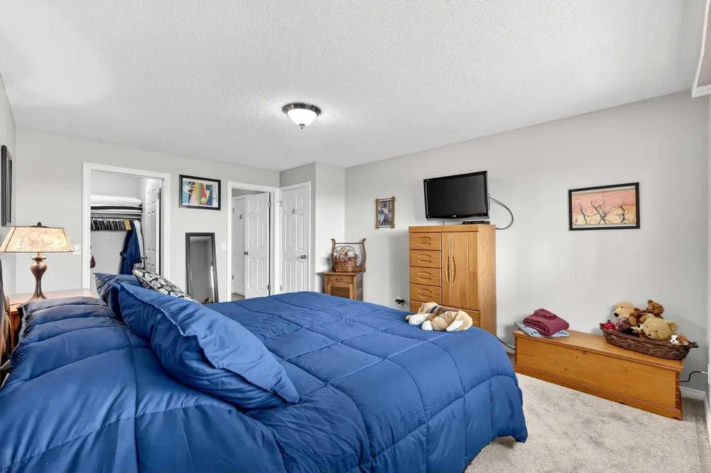44 Cottonwood Boulevard Rural Foothills County AB T1S 4W2