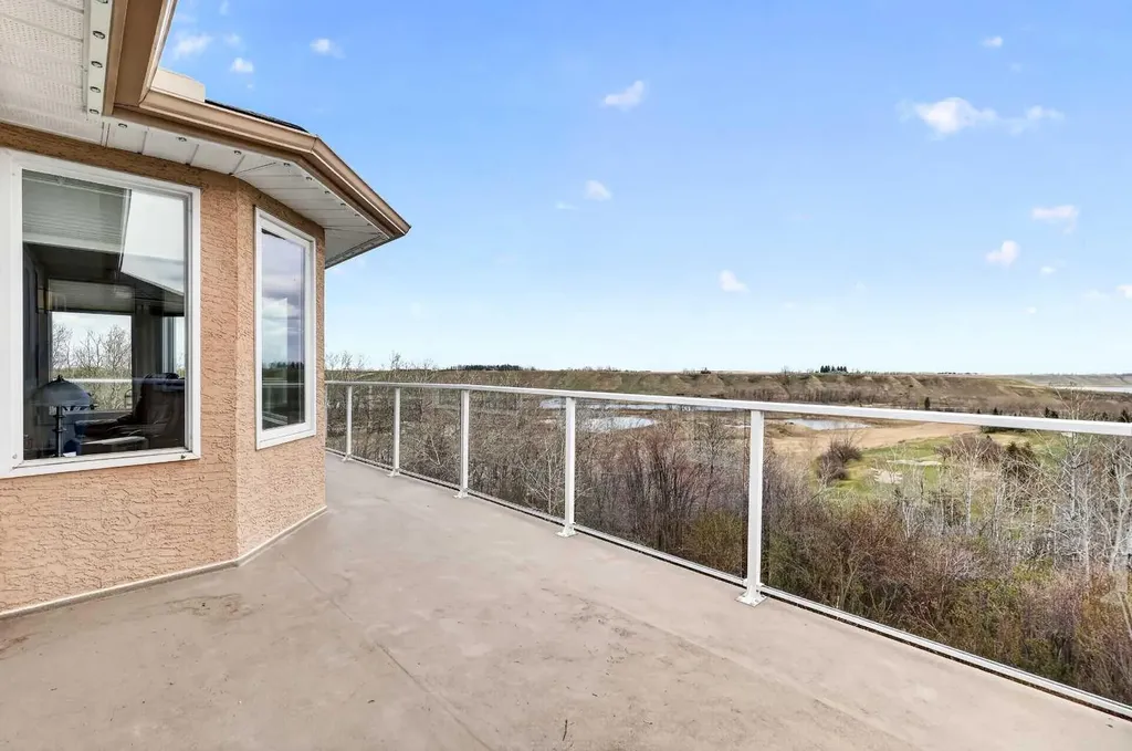44 Cottonwood Boulevard Rural Foothills County AB T1S 4W2