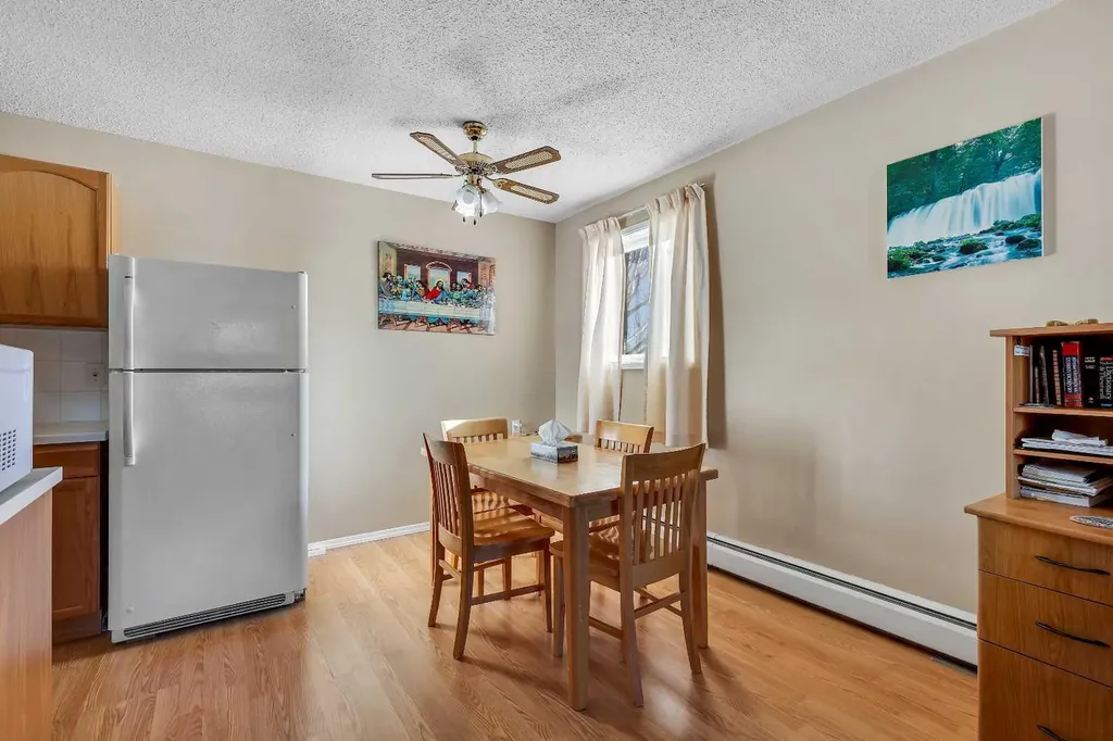 6464 Travois Crescent NW Calgary AB T2K 3S9
