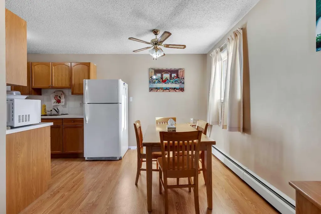 6464 Travois Crescent NW Calgary AB T2K 3S9