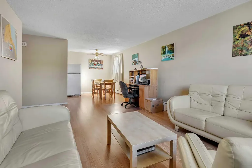 6464 Travois Crescent NW Calgary AB T2K 3S9