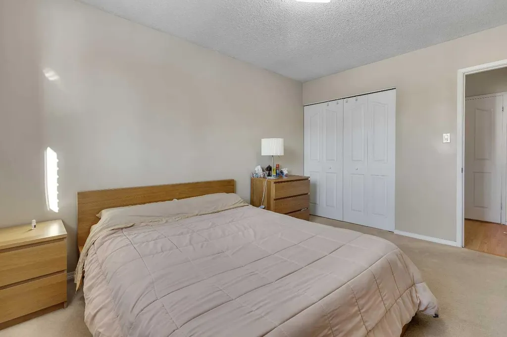 6464 Travois Crescent NW Calgary AB T2K 3S9