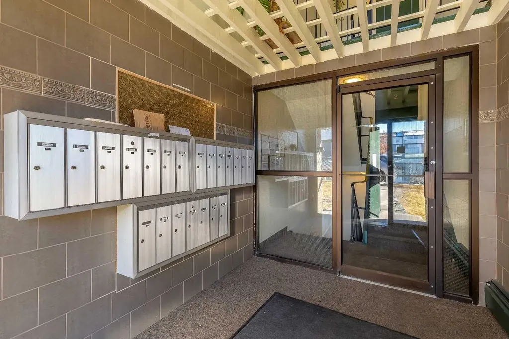 6464 Travois Crescent NW Calgary AB T2K 3S9